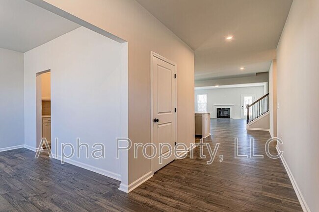 Building Photo - 131 Battery Creek Dr