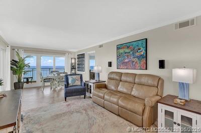 Building Photo - 10980 S Ocean Dr