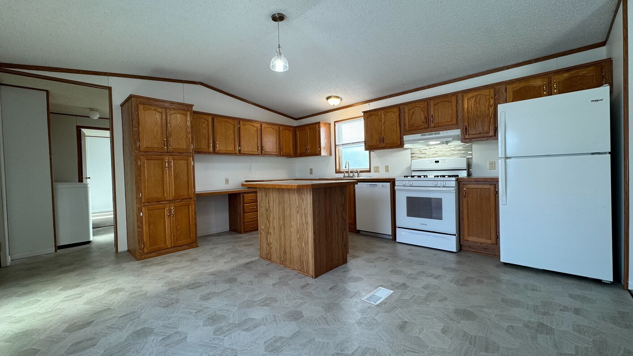 Building Photo - 2004 Falcon Terrace NW