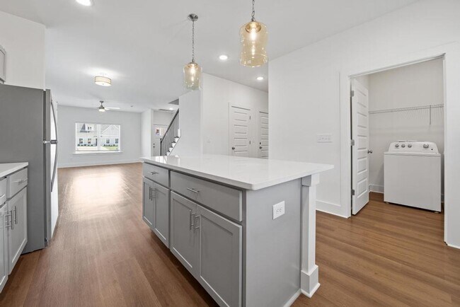 Building Photo - 3760 Patton Crst