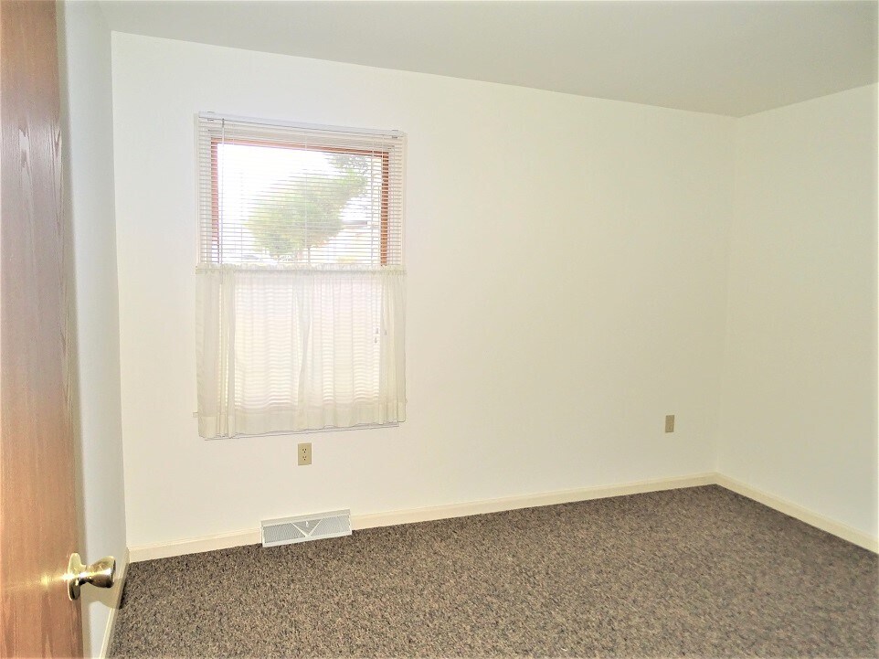 Building Photo - 1317 Lincoln Heights Ave