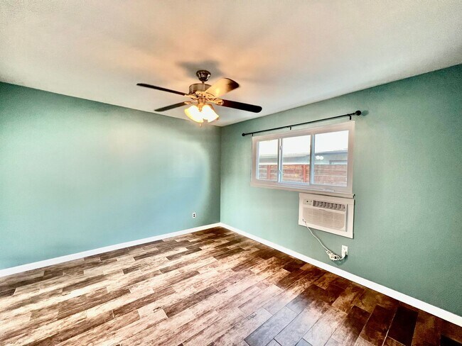 Building Photo - Beautiful 3B/2BA home with Washer/Dryer & ...