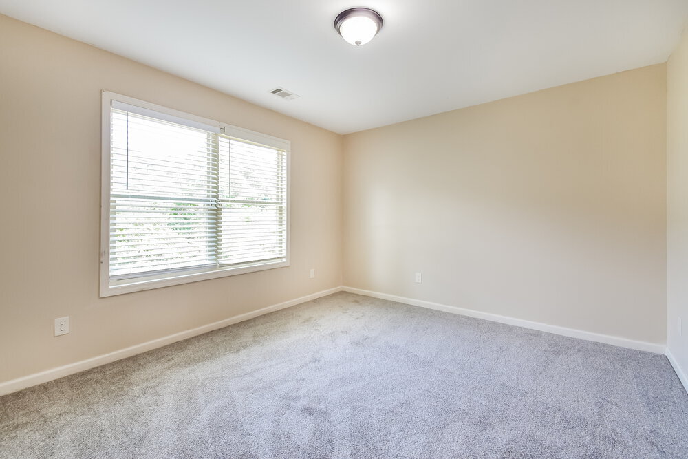 Building Photo - 206 Comet Ct