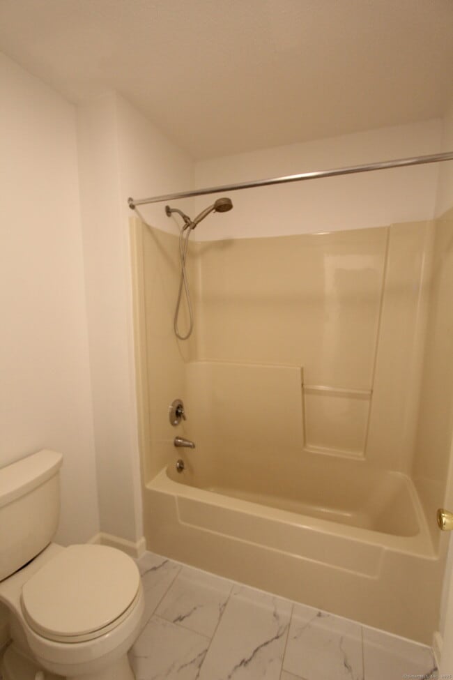 Building Photo - 44 Rosemary Ln