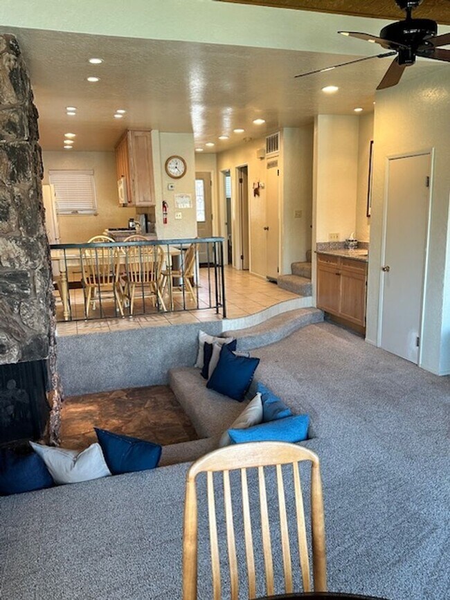 Building Photo - Condo with beautiful channel views and boat slip available for a Winter or Summer seasonal 3-6 mo...