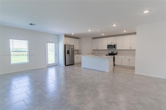 Building Photo - 934 Cattleman St