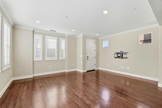 Building Photo - 819 Maddox Loop
