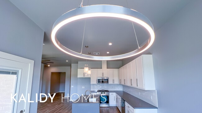 Building Photo - 509 Remington Ave