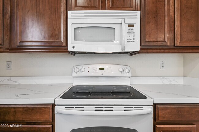 Building Photo - 4046 S Tatum Ln