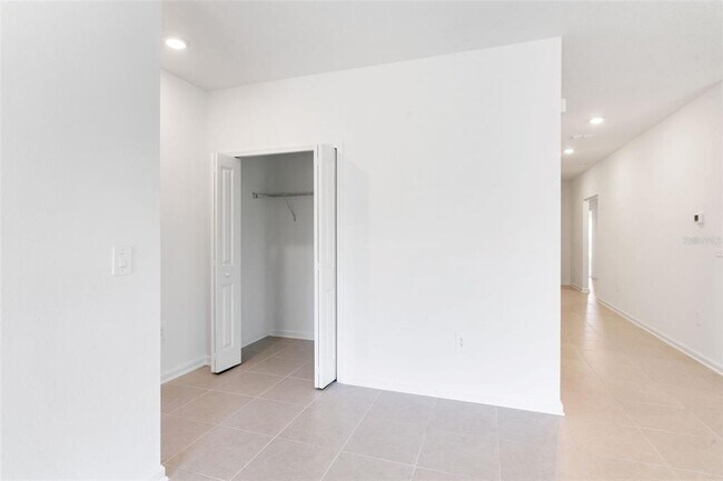 Building Photo - 4821 Katrina Dr