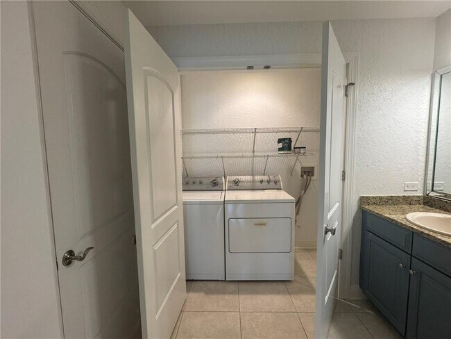 Building Photo - 150 Salt Air Dr