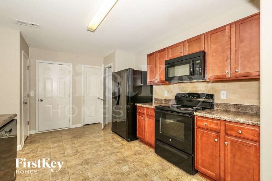 Building Photo - 1865 Pk Mdw Cir