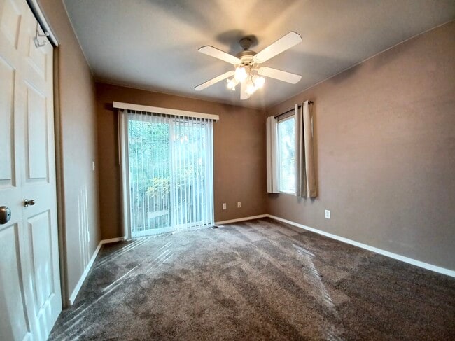 Building Photo - 1713 Woodburn St