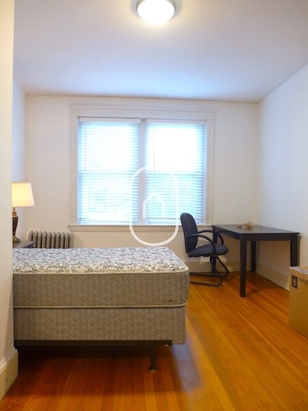 Building Photo - 218 Freeman St