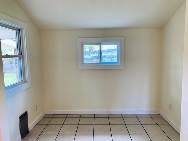 Building Photo - Charming 3-Bedroom in Shiloh with Fenced-I...