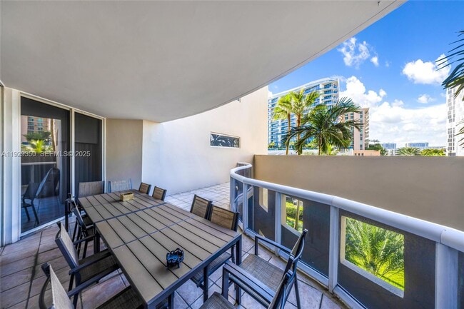 Building Photo - 17555 Collins Ave