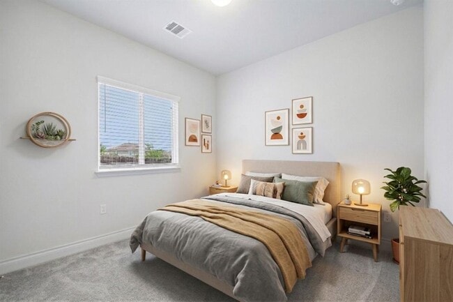 Building Photo - 10213 Forest Grove Dr