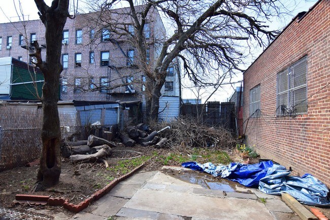 Building Photo - 1621 Hancock St