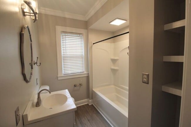 Building Photo - 3 Shenandoah Ave