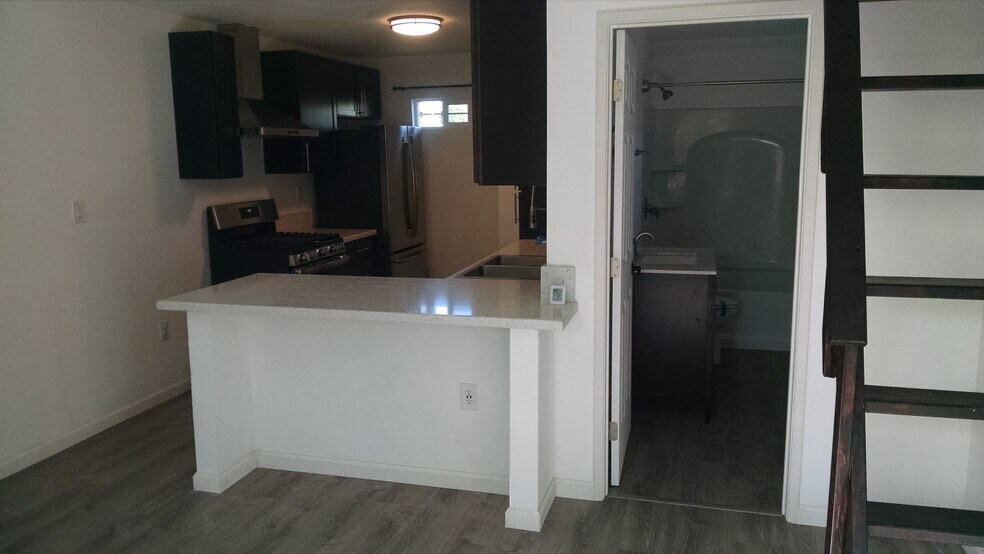 Building Photo - 3083 Mission Village Dr