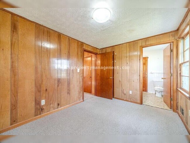 Building Photo - 7680 Jefferson River Rd