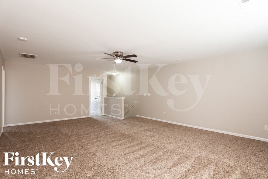 Building Photo - 1737 Larne Cir