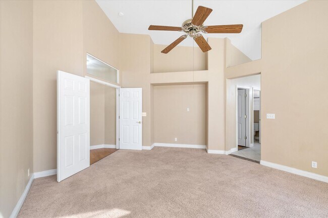 Building Photo - Great Single Story Summerlin Area Pool Home