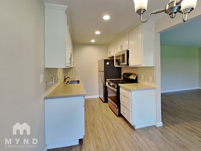 Building Photo - 2336 Villanova Cir
