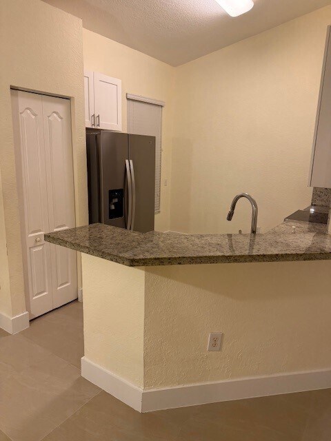 Building Photo - 2304 NE 37th Terrace