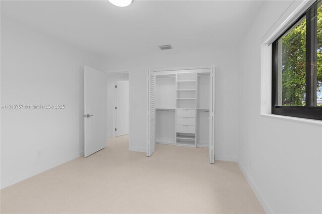 Building Photo - 7915 SW 166th St