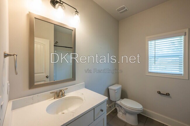 Building Photo - 7095 Evening Dew Dr