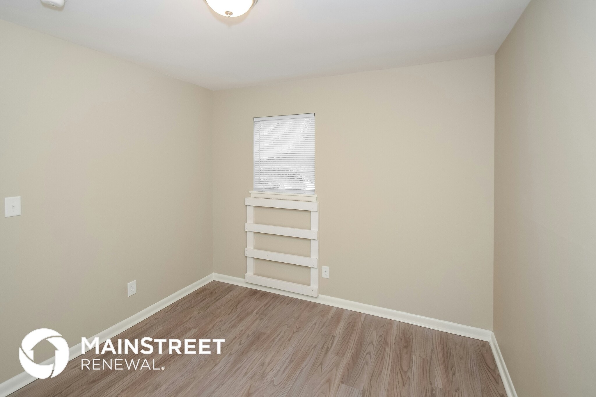 Building Photo - 1737 5th Way NW