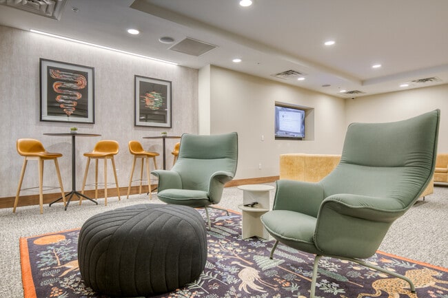 Building Photo - 3000 Pearl Pkwy