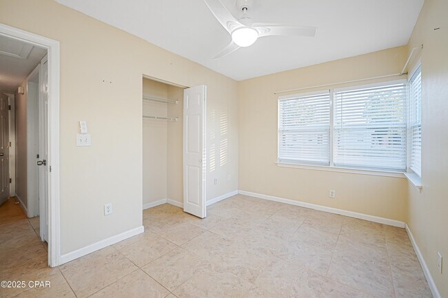 Building Photo - 1504 W 13th St