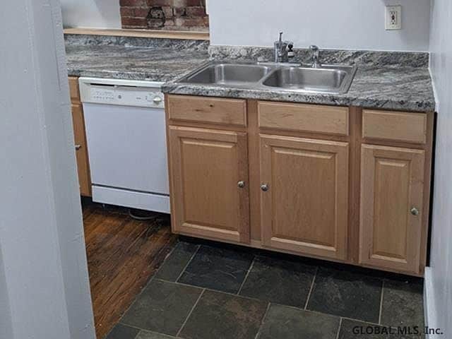 Kitchen - 33 George St