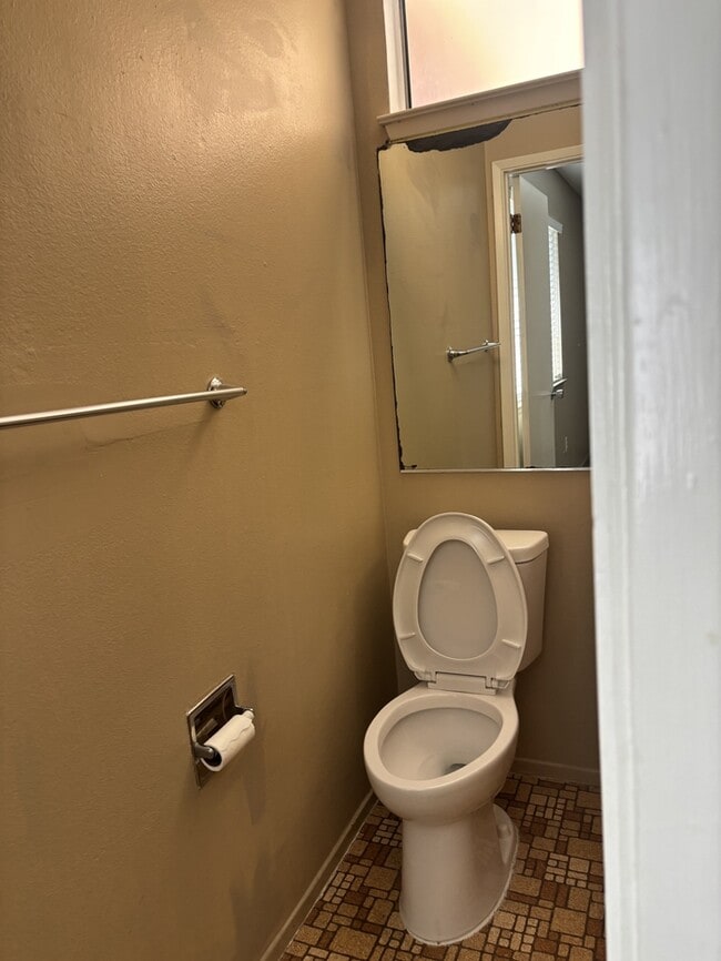 Building Photo - 1613 San Carlos Ln