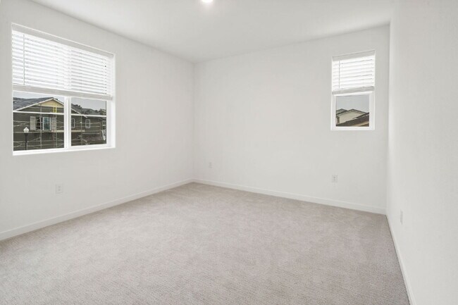 Building Photo - BRAND NEW BUILD 3000SQFT HOUSE FOR RENT