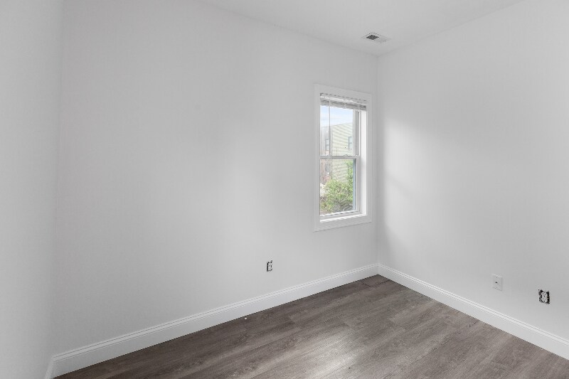 Building Photo - 14 Trenton St