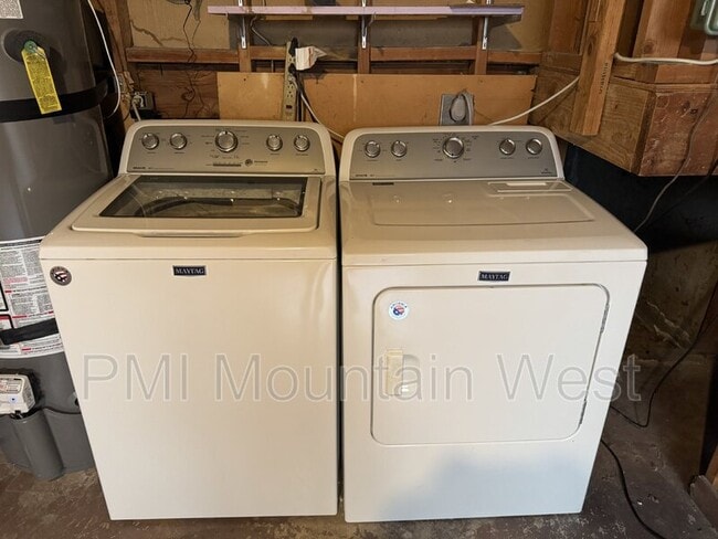 Building Photo - 4927 W Pavant Ave