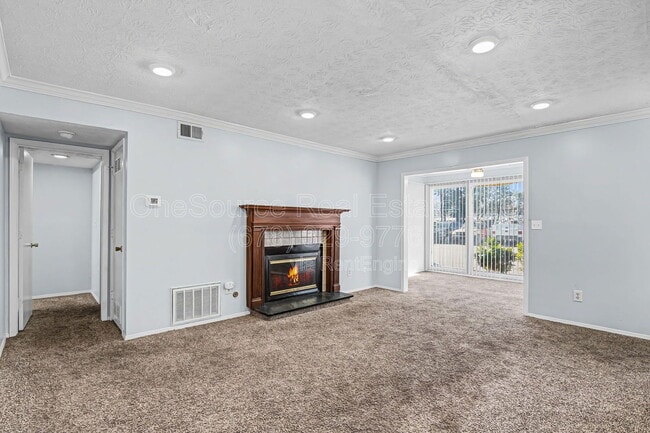 Building Photo - 1603 Augusta Dr