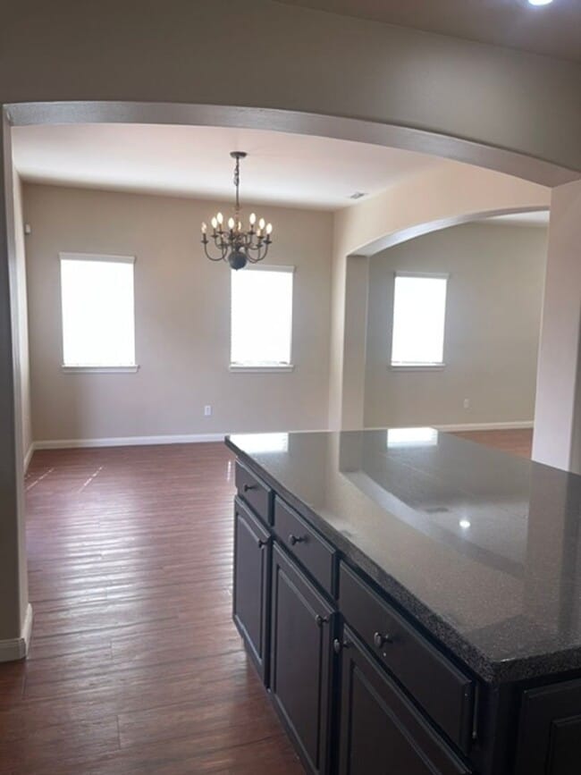 Building Photo - Duplex in South Lubbock