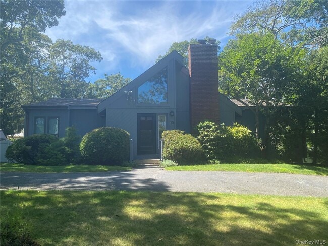 Building Photo - 15 Crestview Dr