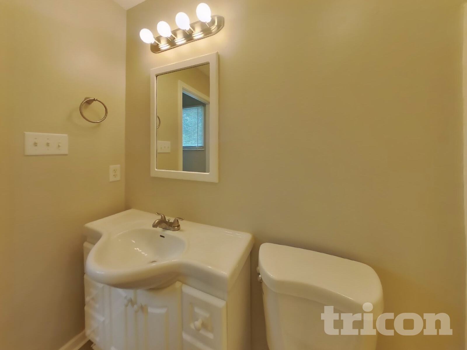 Building Photo - 1922 Kingen Dr