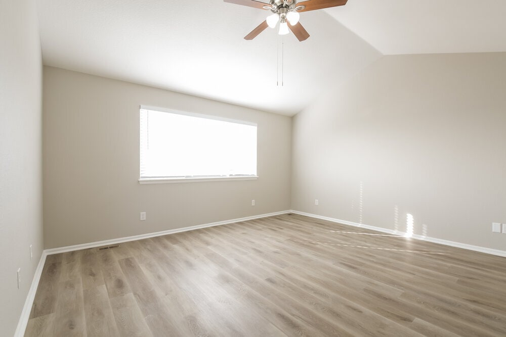 Building Photo - 12812 Newport Way