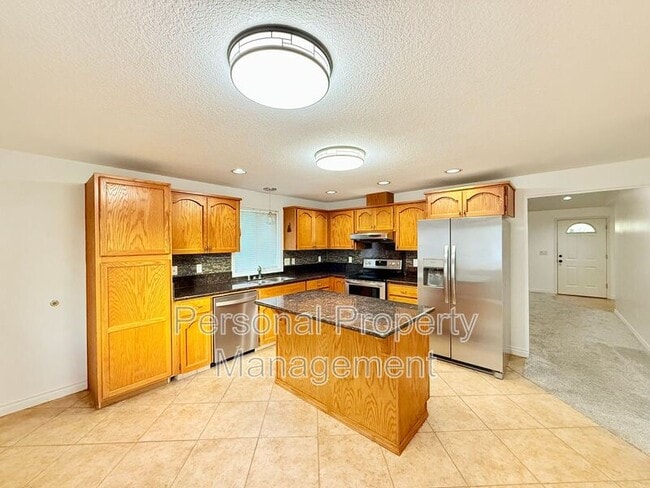 Building Photo - 13001 NE 89th St