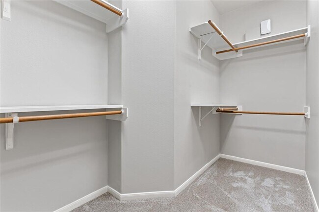Building Photo - 3323 Ewing Dr