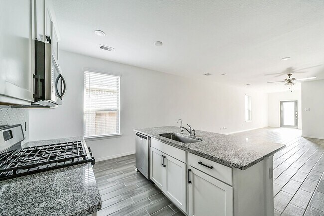 Building Photo - 5626 Tabula Rasa Dr