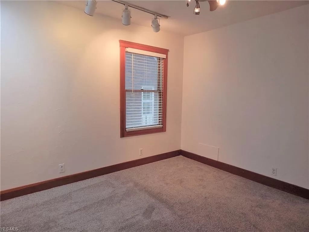 Building Photo - 3140 Corydon Rd