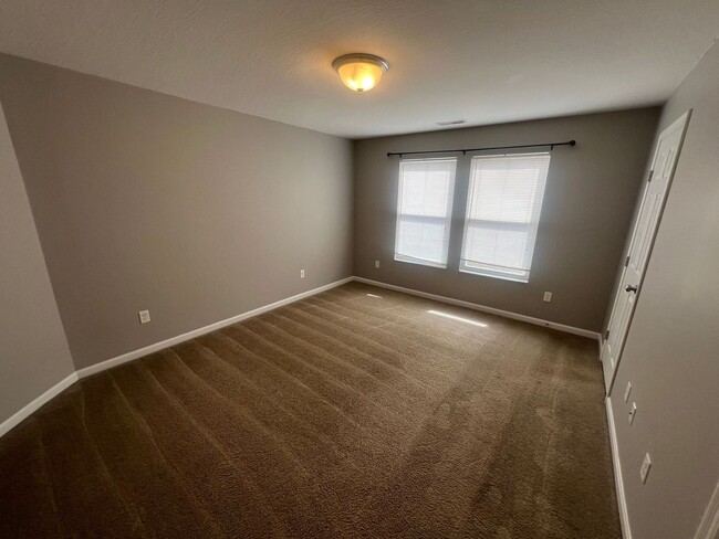 Building Photo - 106 Day Place 3BR/2.5BA (Trenton)