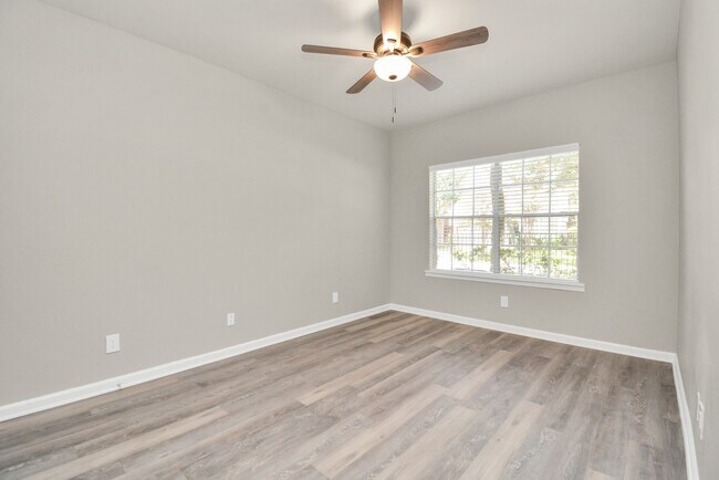 Building Photo - 2222 Maroneal St